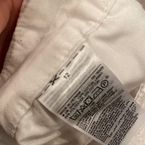 Old Navy size 12 Everyday Short - Picture 4 of 4